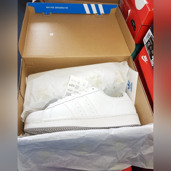 ADIDAS SUPERSTAR TRIPLE WHITE MEN'S US SIZE 12.5 BRAND NEW IN BOX - Picture 13 of 15